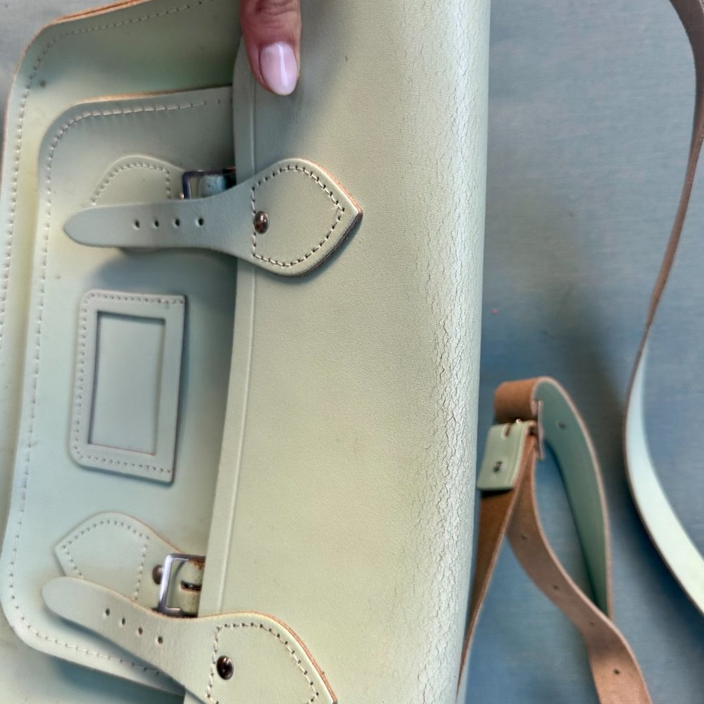 13" Mint green Cambridge satchel crossbody/messenger leather bag - Picture 2 of 3